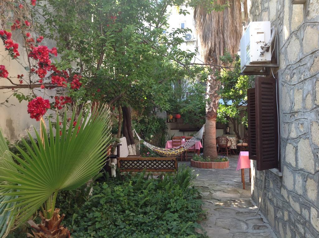 Yuekser Pansiyon Side Exterior foto