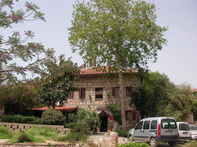 Yuekser Pansiyon Side Exterior foto